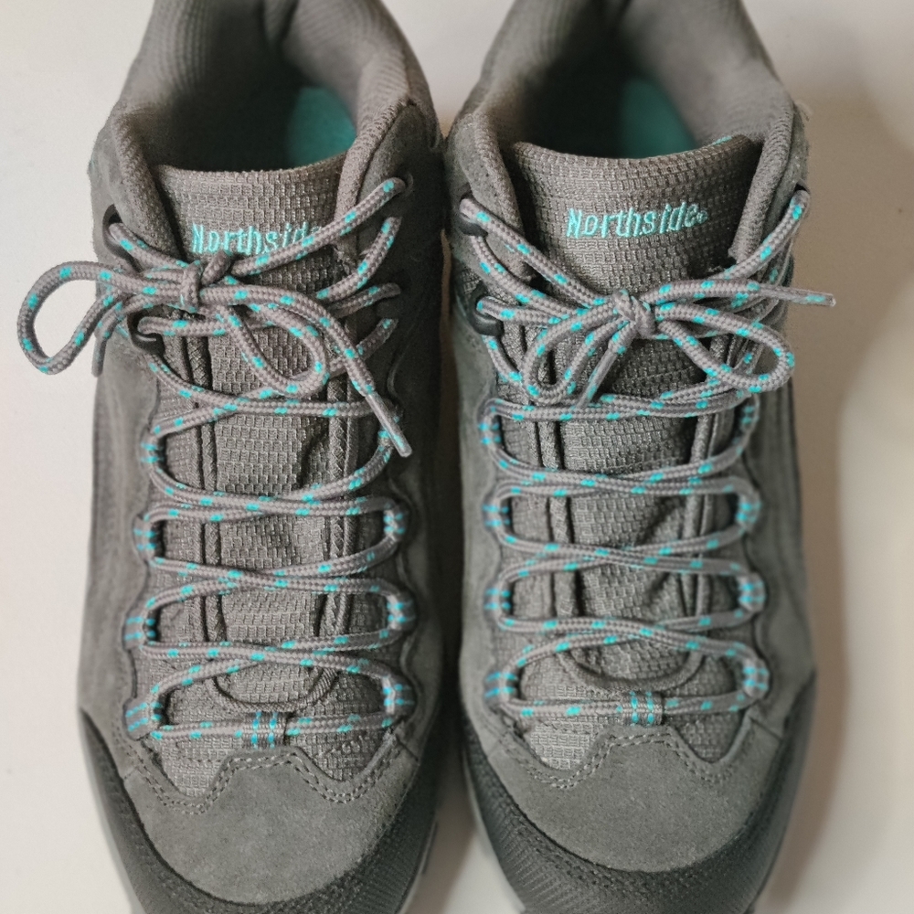 Size 10 Women Northside boots